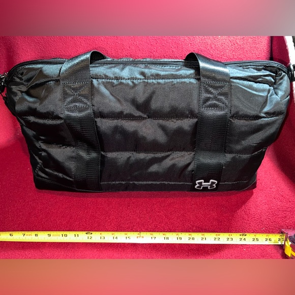 COPY - LARGE BLACK QUILTED UNDER ARMOUR BAG. NEW W/O TAGS - Picture 1 of 7